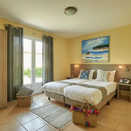 Luxe In With Bbq Garden Les Forges (Deux-Sevres)