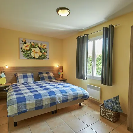 Luxe In With Bbq Garden Les Forges (Deux-Sevres)